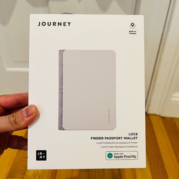 BRAND NEW with Box Journey LOC8 Passport Finder Wallet and Holder - Picture 1 of 16